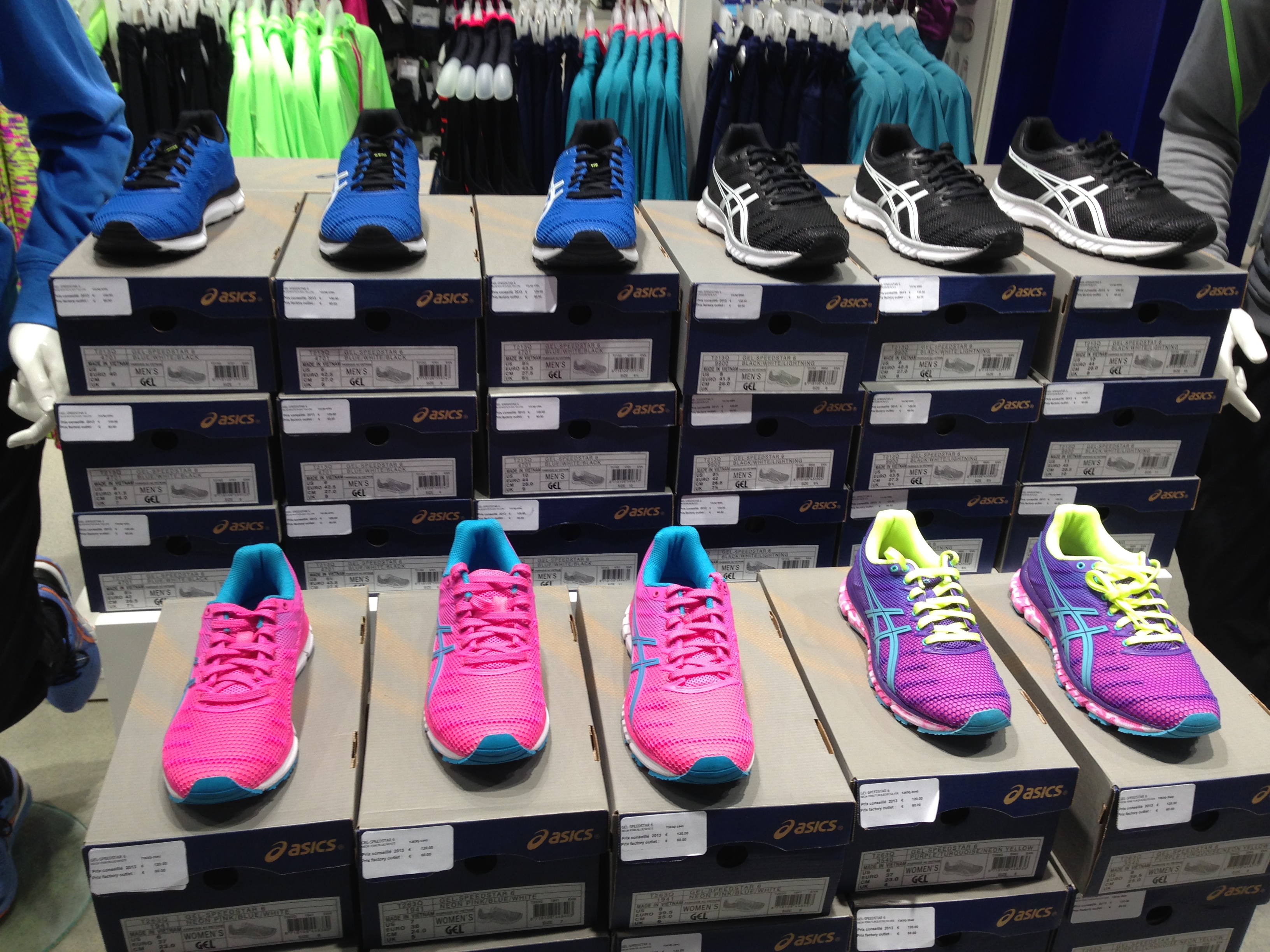 Asics outlet store